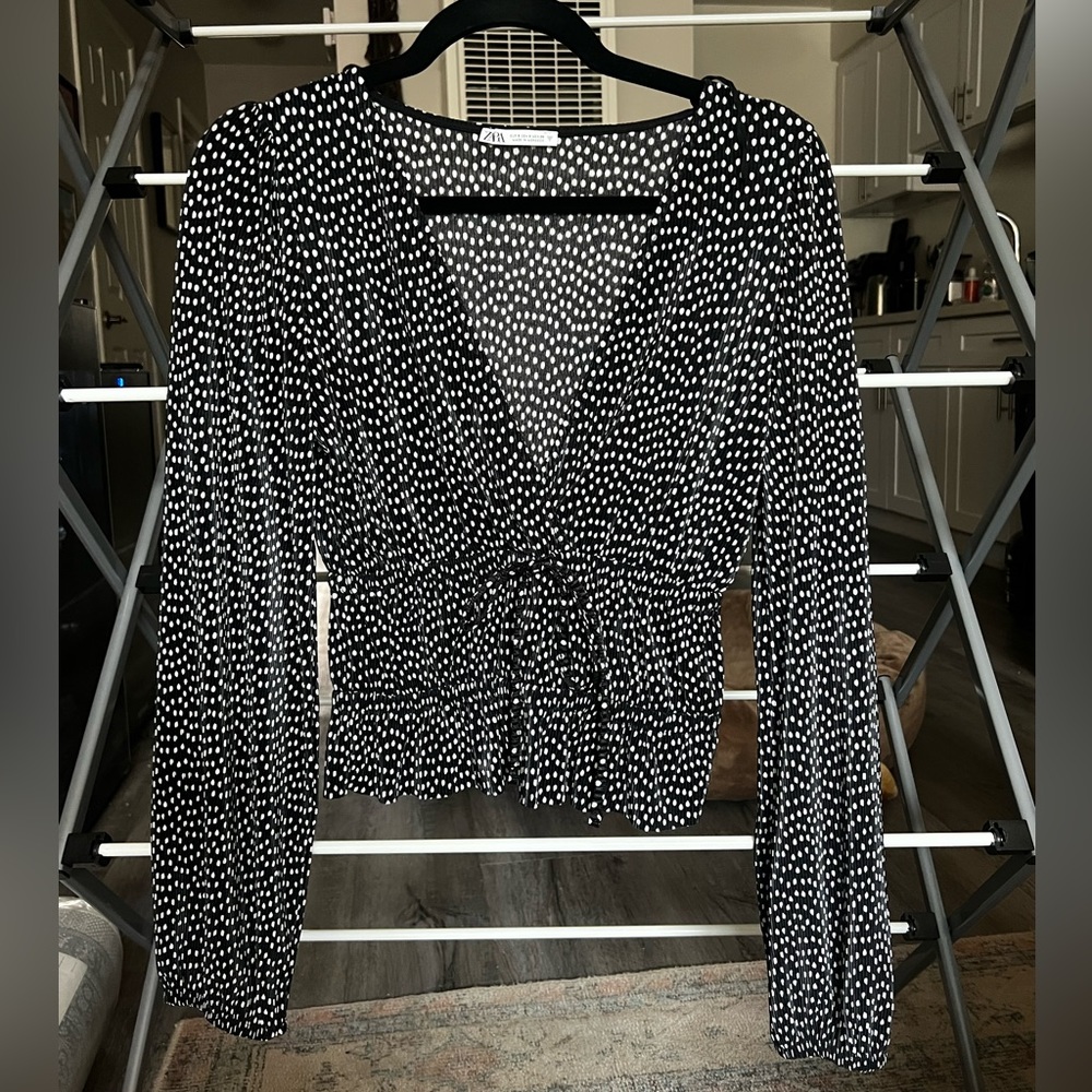 Zara slightly cropped blouse